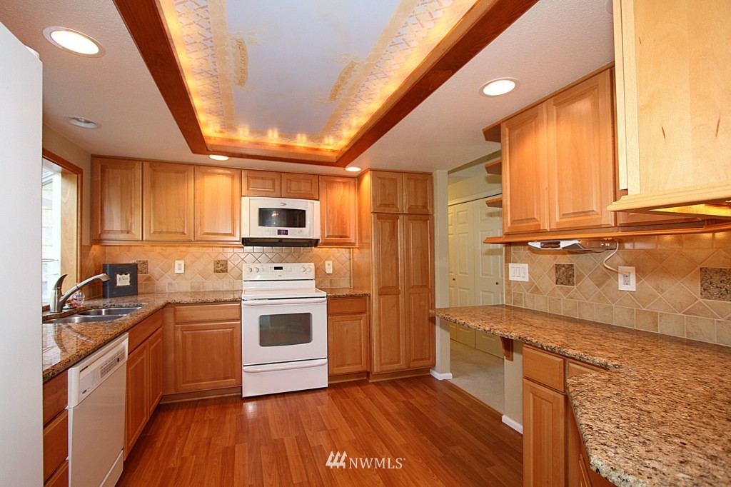 2521 178th Street Southeast Bothell, WA 98012 - Photo 3 of 14