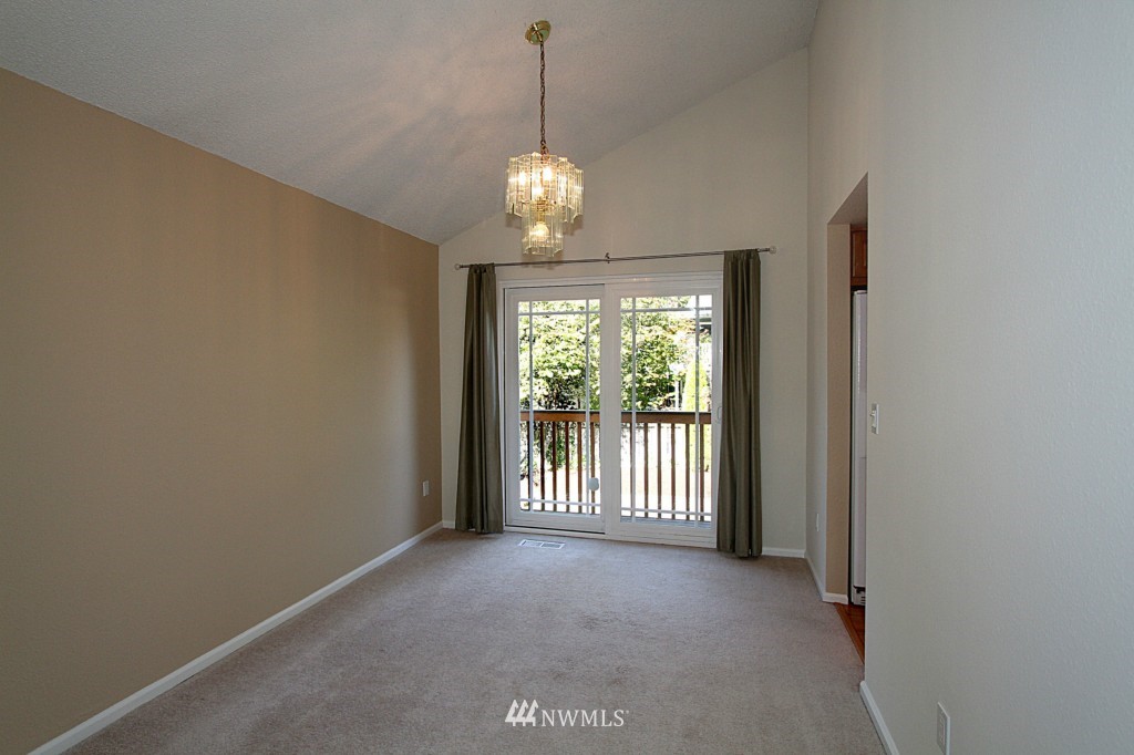 2521 178th Street Southeast Bothell, WA 98012 - Photo 6 of 14
