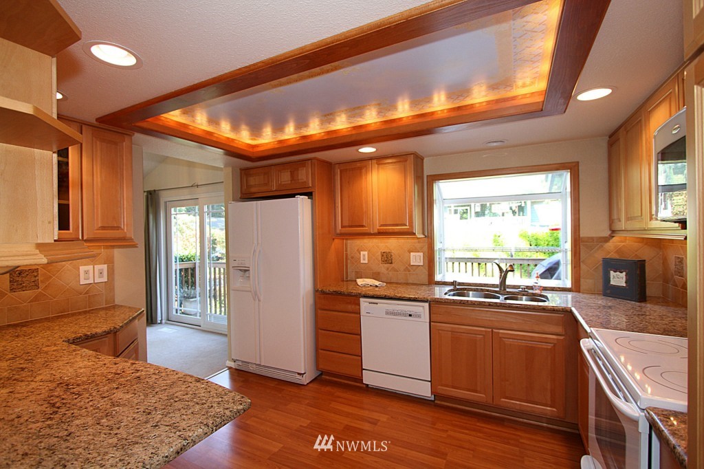 2521 178th Street Southeast Bothell, WA 98012 - Photo 9 of 14
