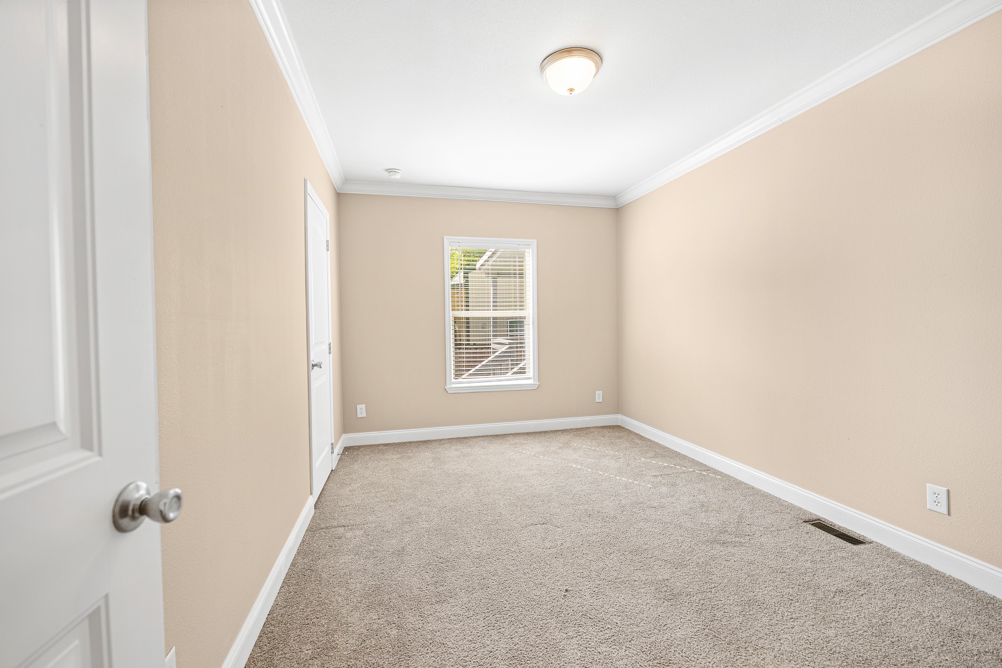 41 Key Largo Loop Point Blank, TX 77364 - Photo 17 of 40 an empty room with windows