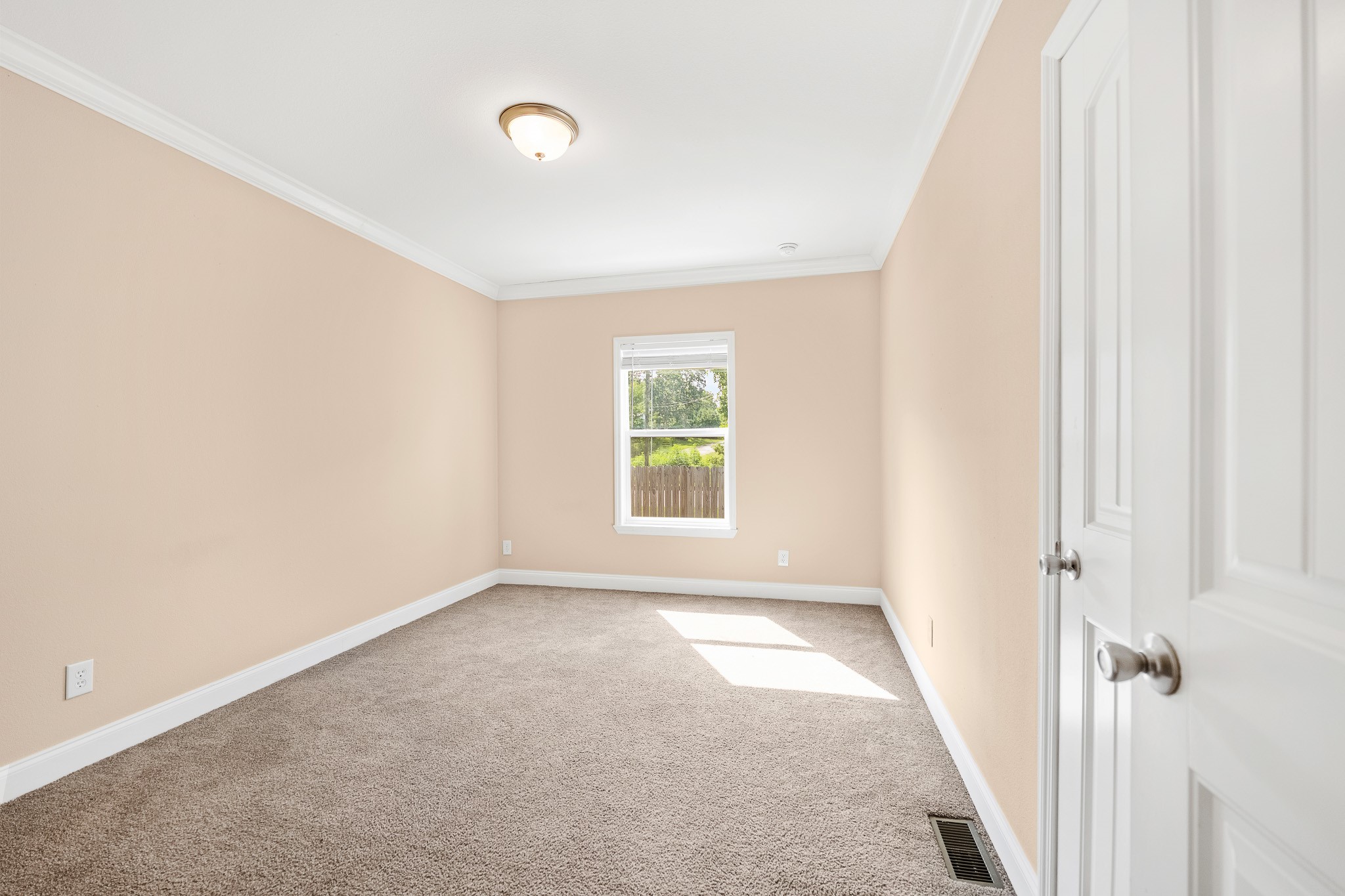 41 Key Largo Loop Point Blank, TX 77364 - Photo 18 of 40 a view of an empty room with a window