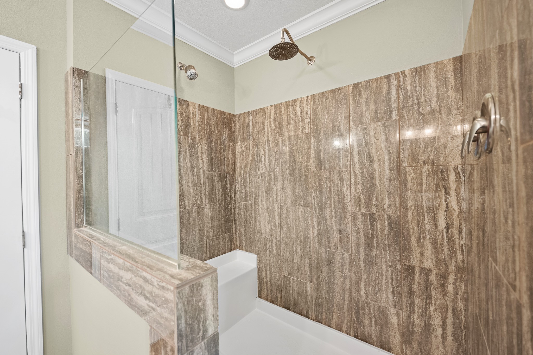 41 Key Largo Loop Point Blank, TX 77364 - Photo 6 of 40 a bathroom with a shower curtain and a shower curtain