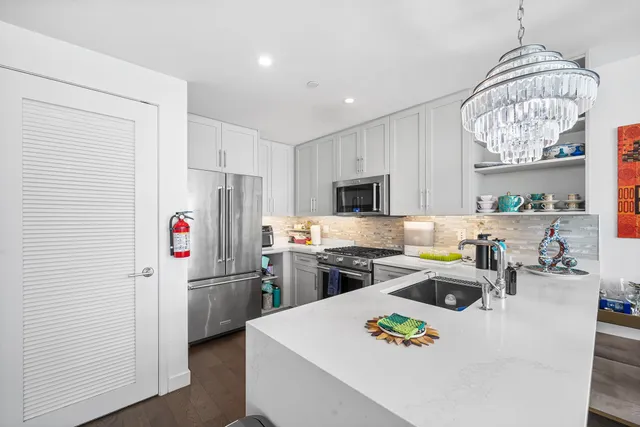 $869,000 | 800 Ave At Port Imperial, Unit 508, Weehawken, NJ 07086