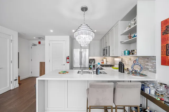 $869,000 | 800 Ave At Port Imperial, Unit 508, Weehawken, NJ 07086