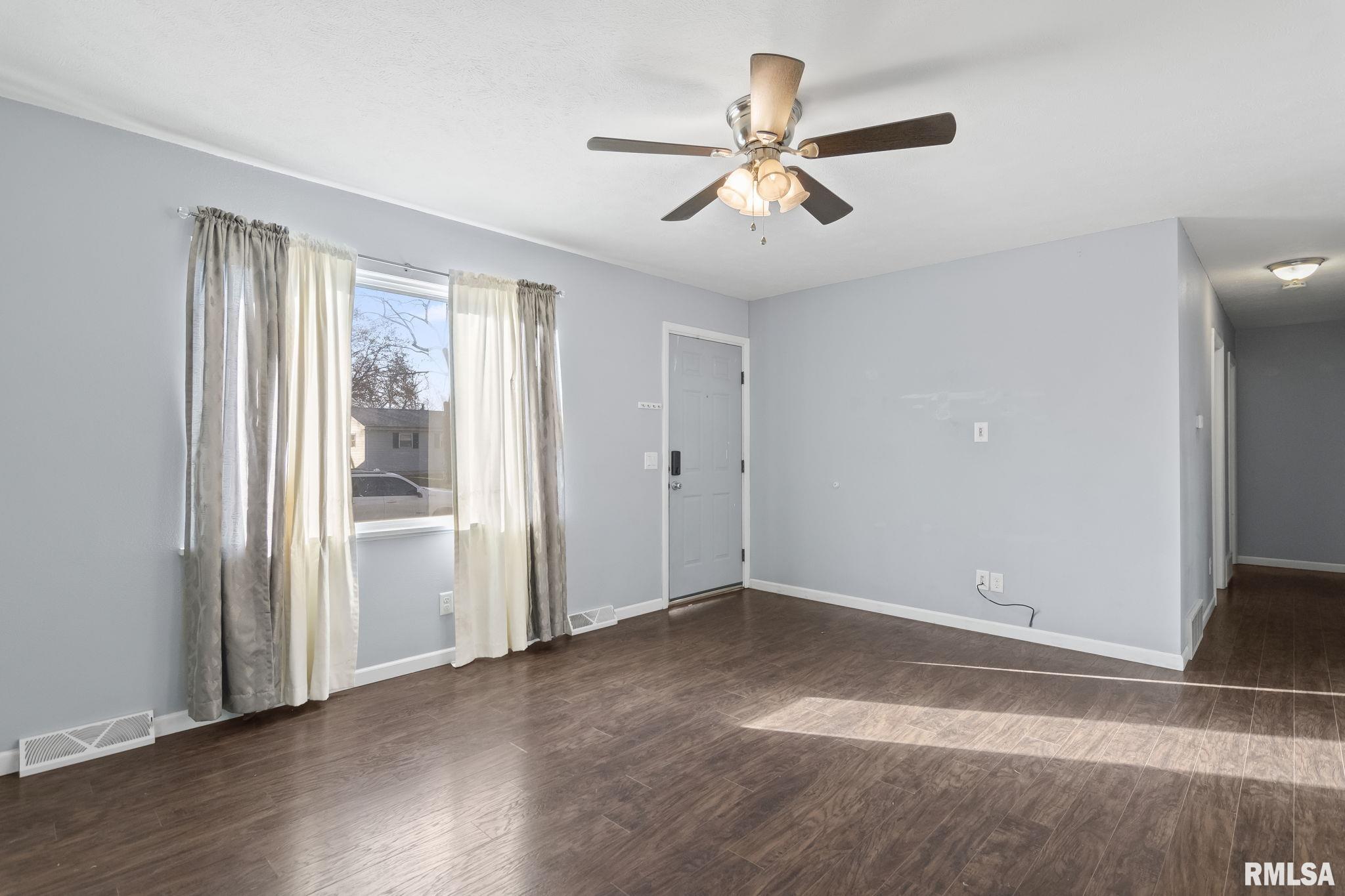 2549 Sandgate Road Springfield, IL 62702 - Photo 5 of 30