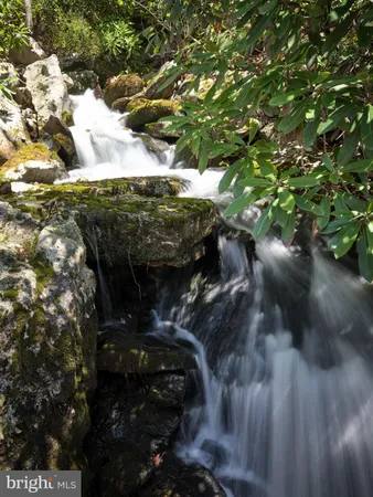 $850,000 | 614 Graystones Jeras Road, Albrightsville, PA 18210