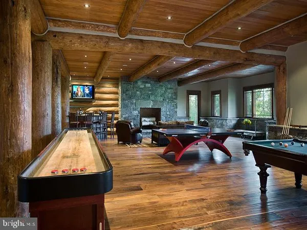 $850,000 | 614 Graystones Jeras Road, Albrightsville, PA 18210