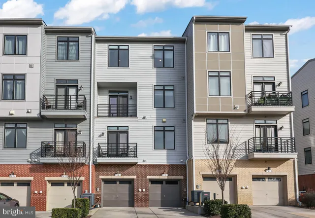 $605,000 | 1426 Ribbon Limestone Terrace Southeast, Leesburg, VA 20175