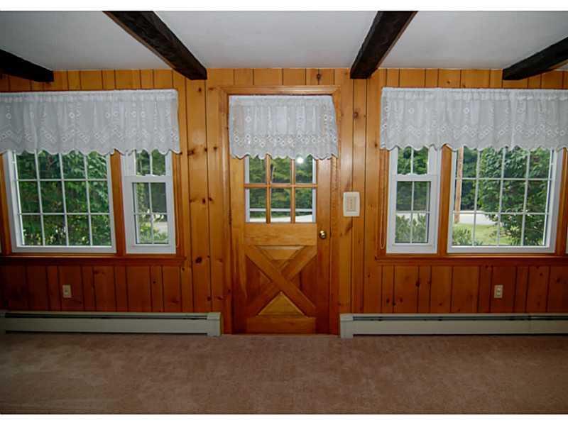 40 North Auburn Road Auburn, ME 04210 - Photo 15 of 27 Den/Family/Great Room.