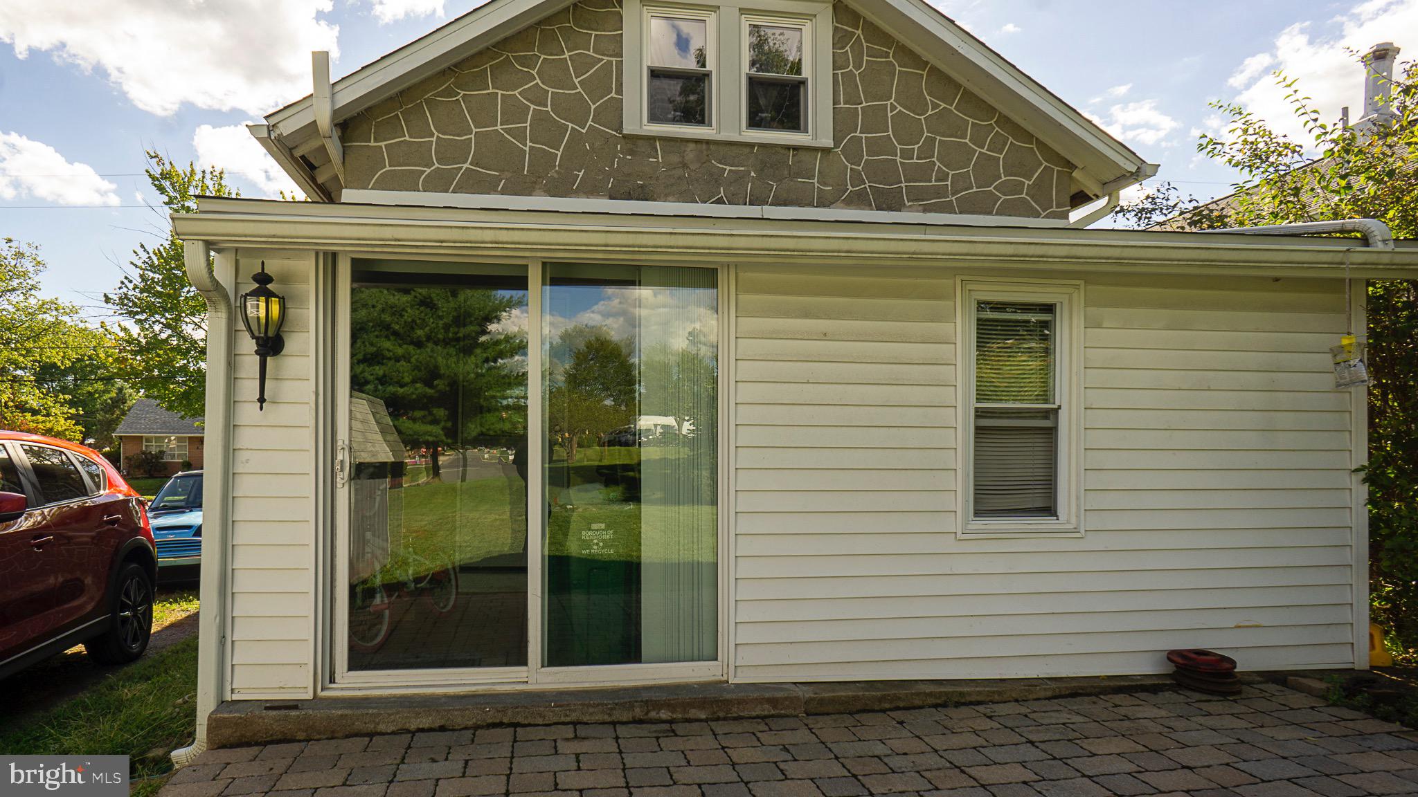 1142 Commonwealth Boulevard Reading, PA 19607 - Photo 8 of 21 Patio