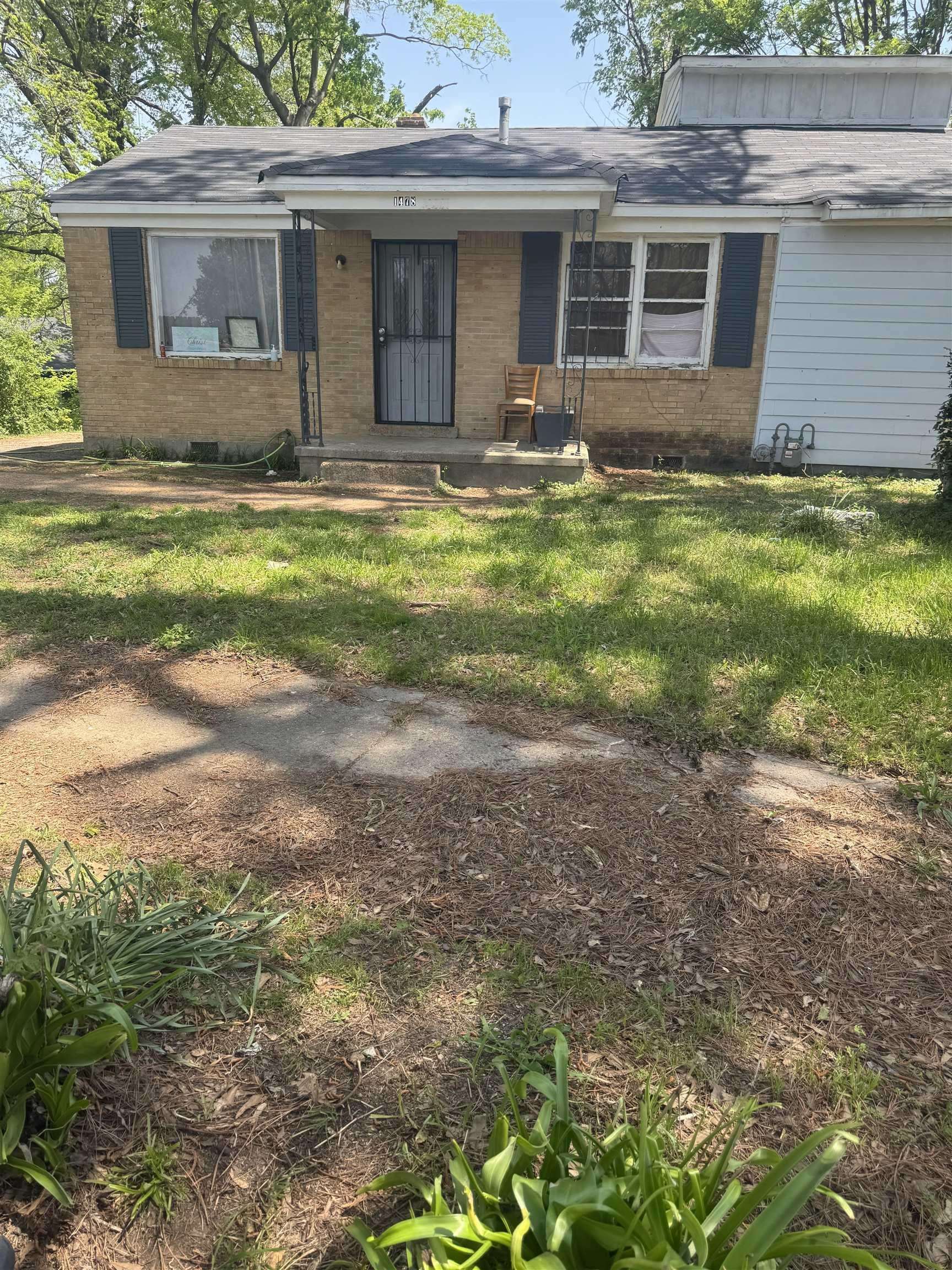1478 Effie Road Memphis, TN 38106 - Photo 1 of 1 a view of a house with a yard