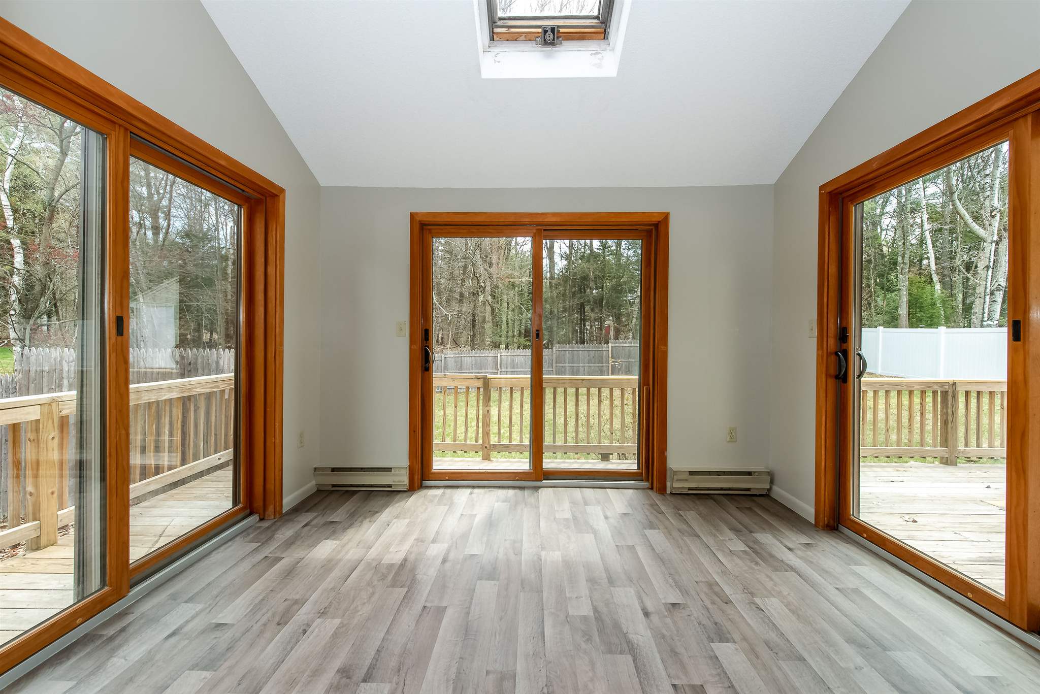 265 Eastern Avenue Rochester, NH 03867 - Photo 9 of 32