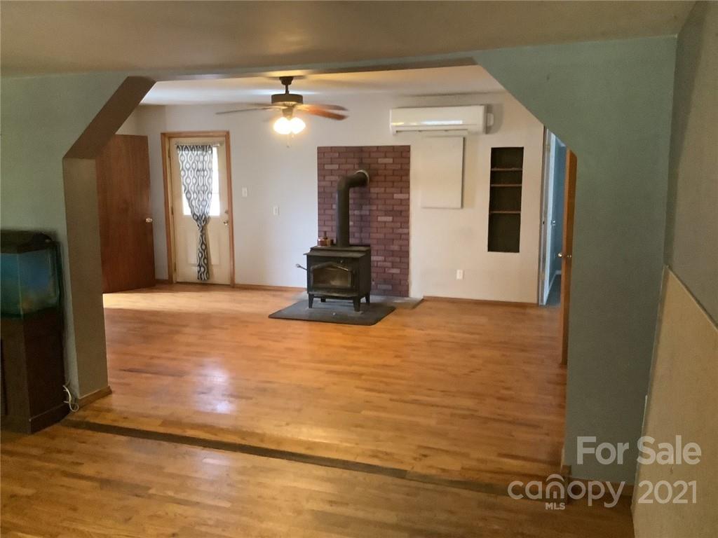 71 Mace Road Marshall, NC 28753 - Photo 3 of 10 Gallery Image 3