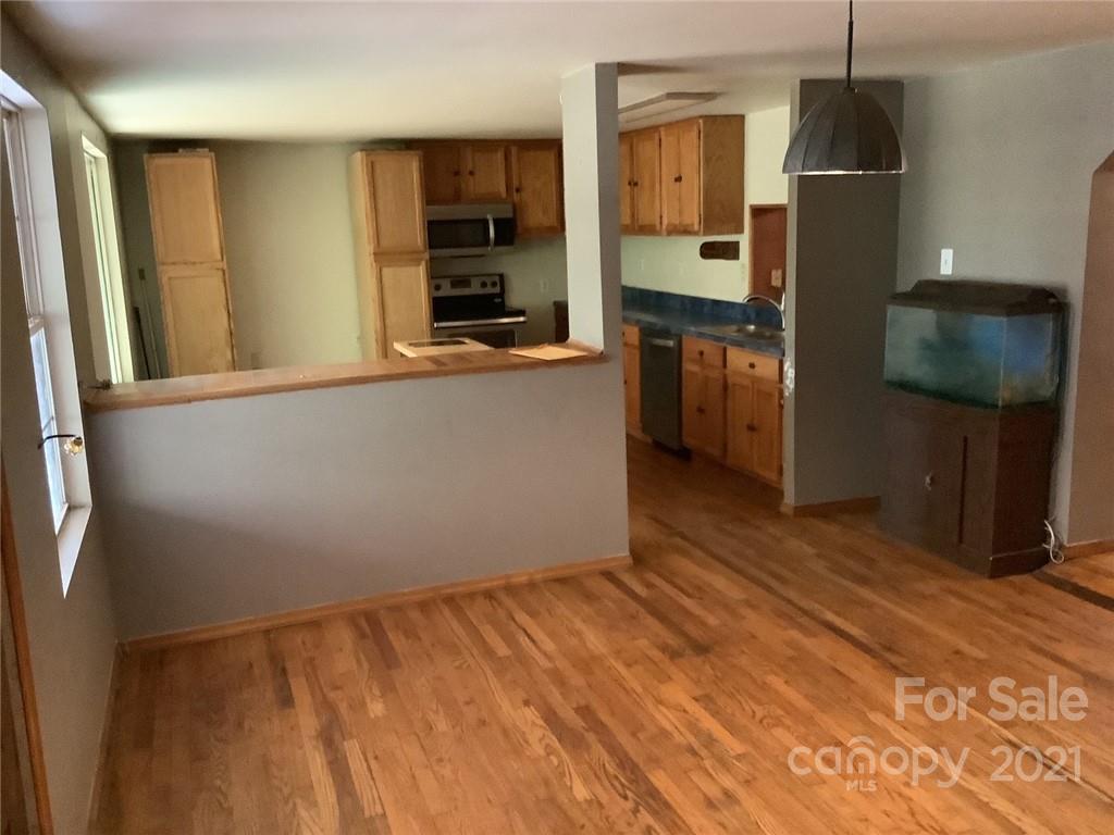 71 Mace Road Marshall, NC 28753 - Photo 4 of 10 Gallery Image 4
