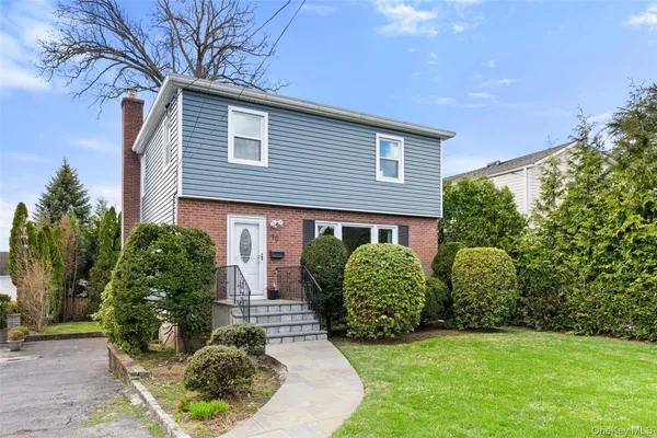 $825,000 | 90 Homestead Avenue, Scarsdale, NY 10583