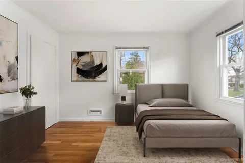 $825,000 | 90 Homestead Avenue, Scarsdale, NY 10583