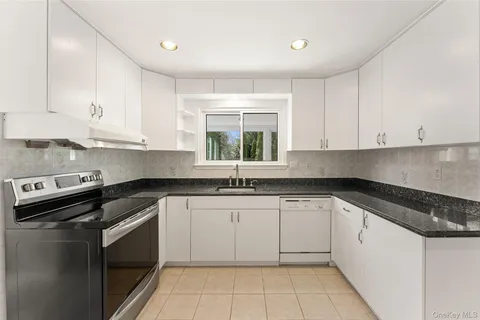 $825,000 | 90 Homestead Avenue, Scarsdale, NY 10583