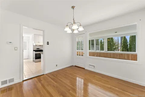 $825,000 | 90 Homestead Avenue, Scarsdale, NY 10583