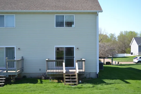 $190,000 | 722 Prairie Meadow Drive, Blue Grass, IA 52726