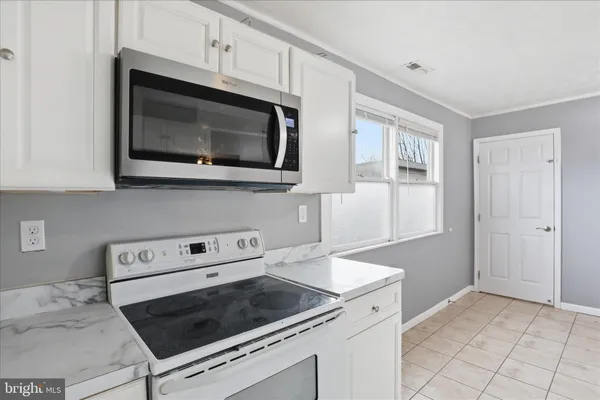 $1,700 | 25 Cherry Hill Road, Ranson, WV 25438