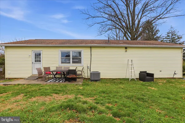 $1,700 | 25 Cherry Hill Road, Ranson, WV 25438