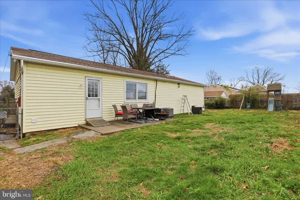 $1,700 | 25 Cherry Hill Road, Ranson, WV 25438