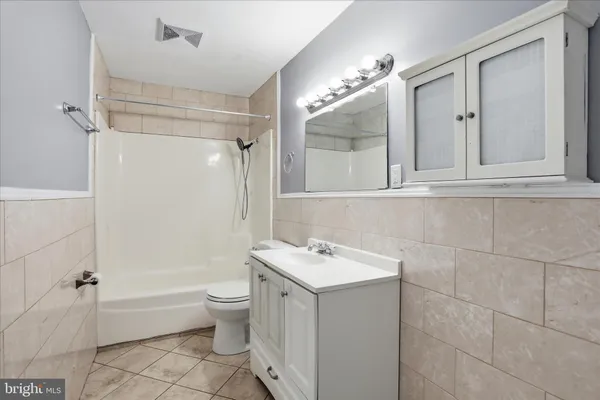 $1,700 | 25 Cherry Hill Road, Ranson, WV 25438