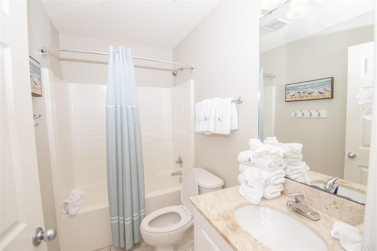 16030 Innerarity Point Road Pensacola, FL 32507 - Photo 19 of 32