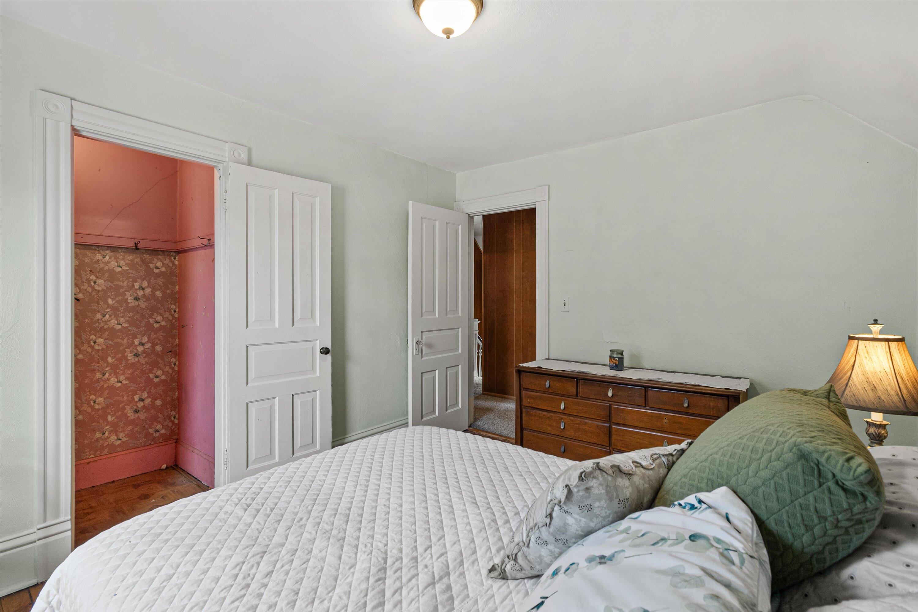 1308 West Boulevard Racine, WI 53405 - Photo 24 of 38 17-IMG_1206