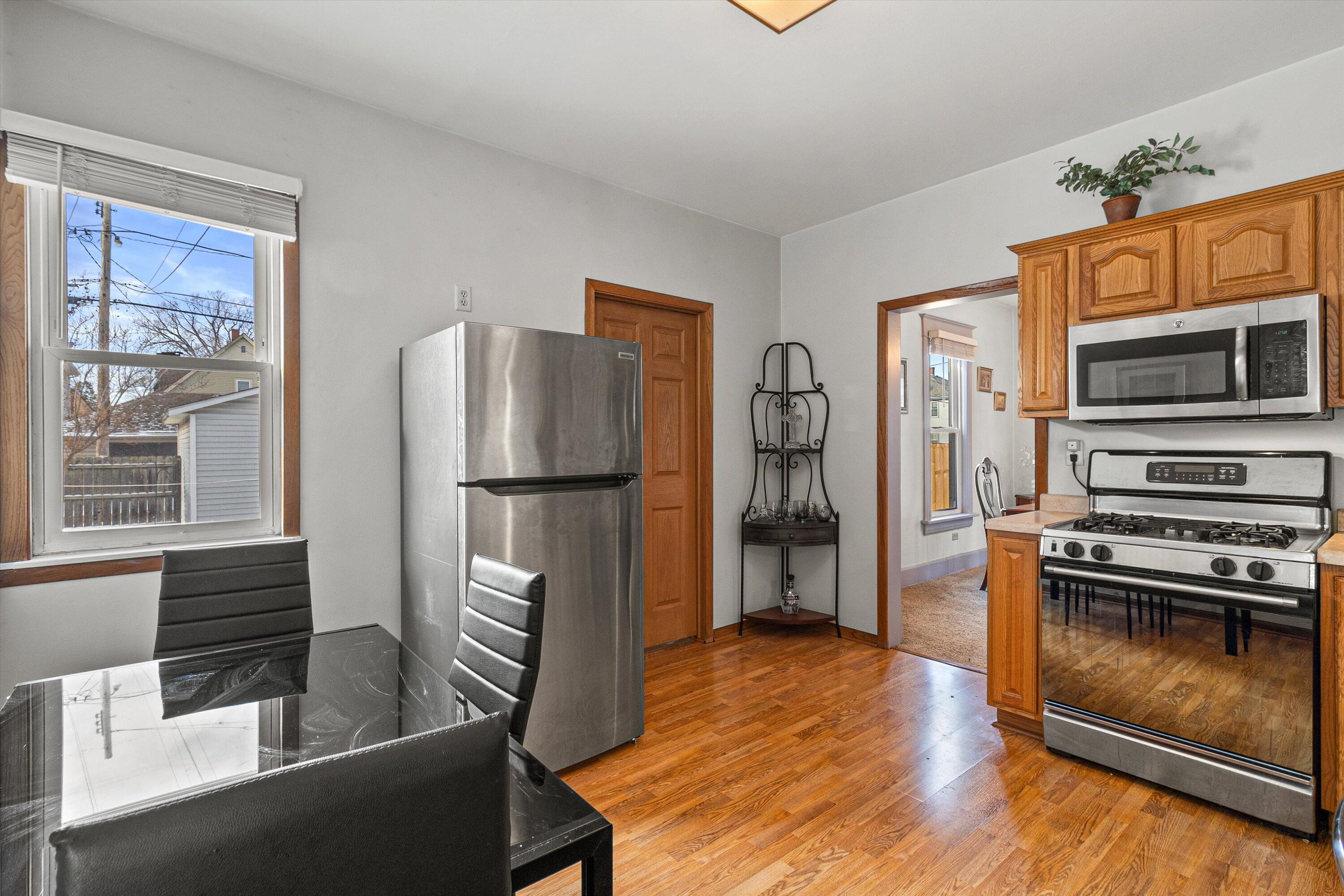 1308 West Boulevard Racine, WI 53405 - Photo 31 of 38 37-IMG_1425