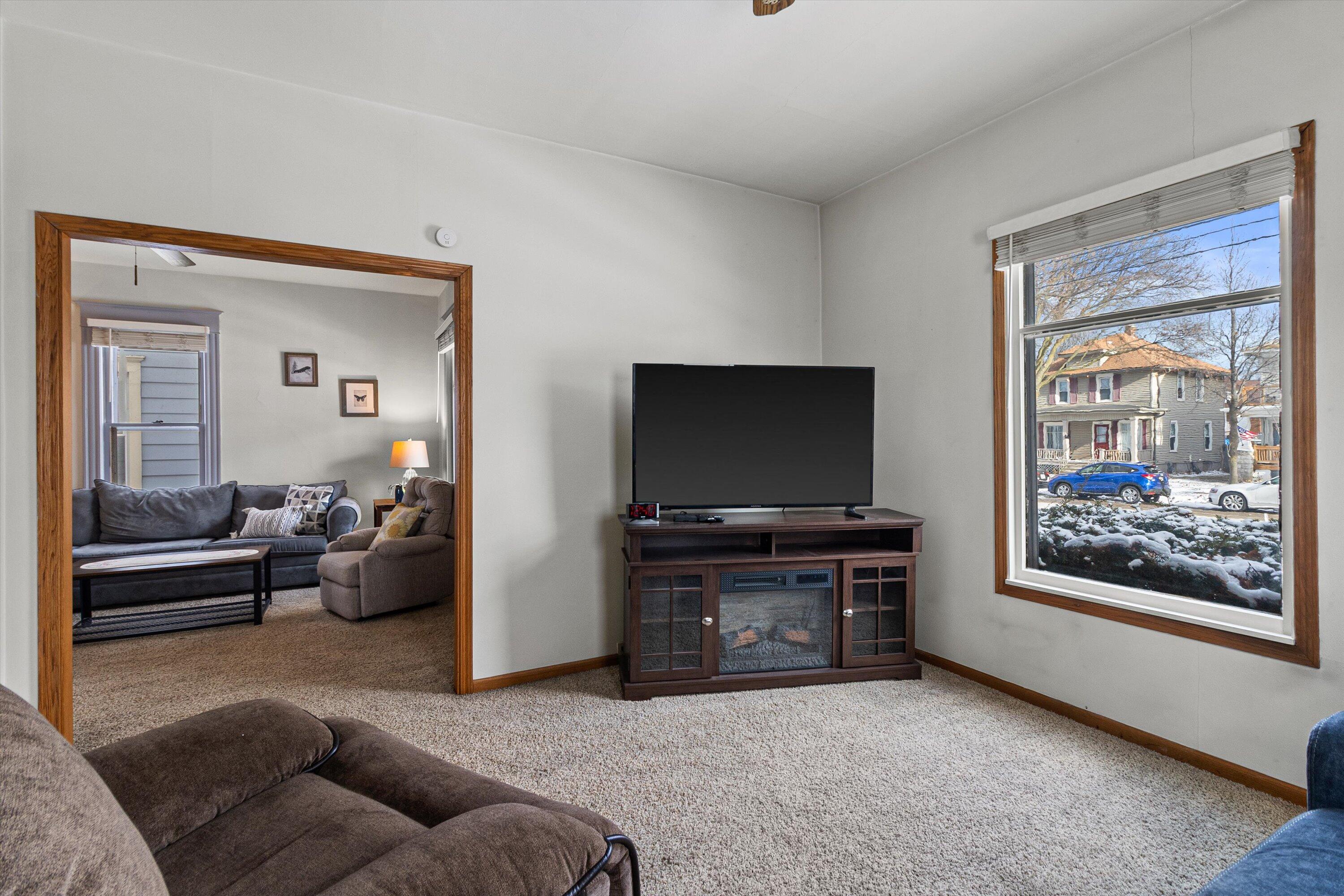 1308 West Boulevard Racine, WI 53405 - Photo 9 of 38 28-IMG_1290