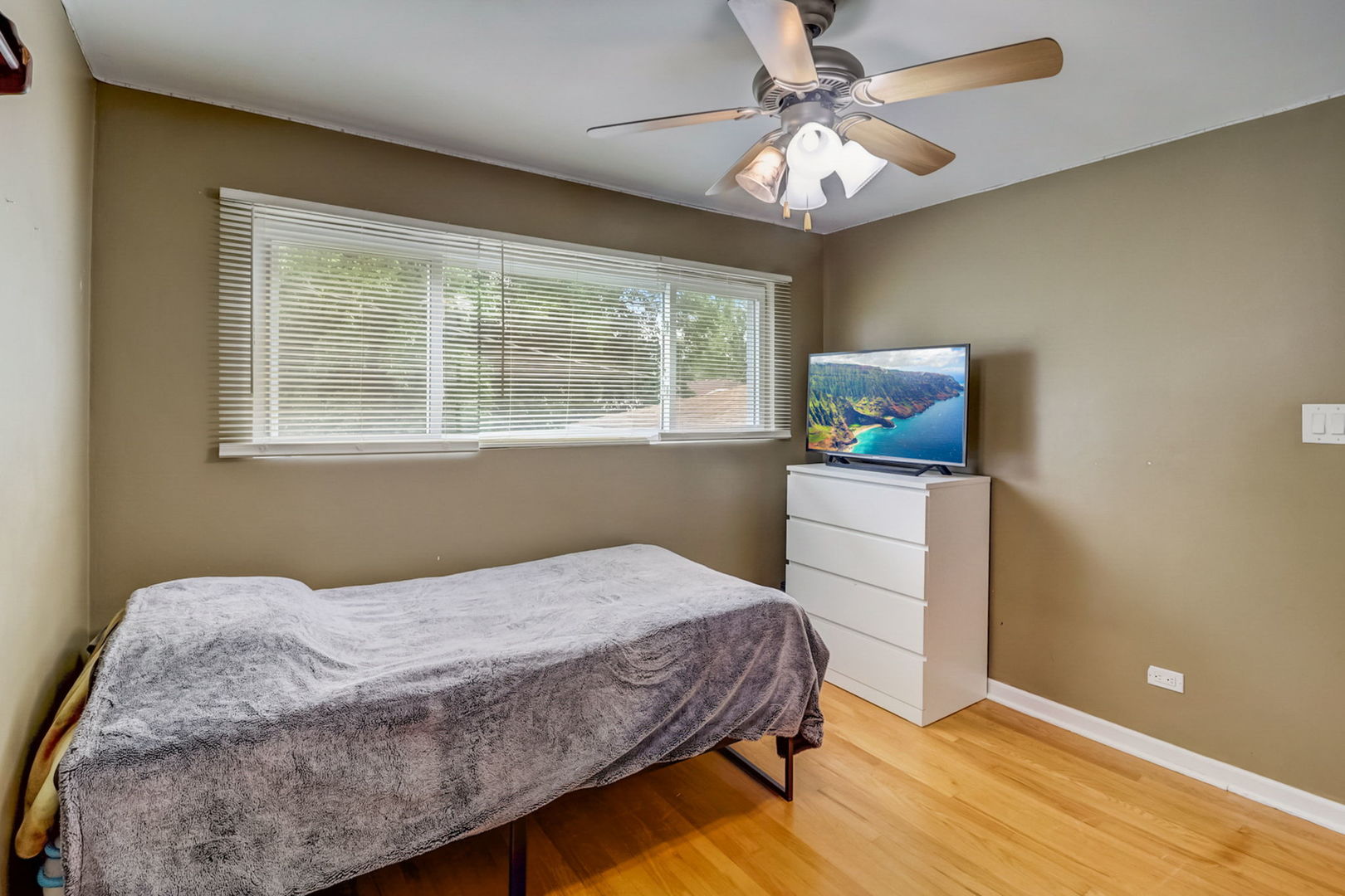 545 High Ridge Road Hillside, IL 60162 - Photo 12 of 33
