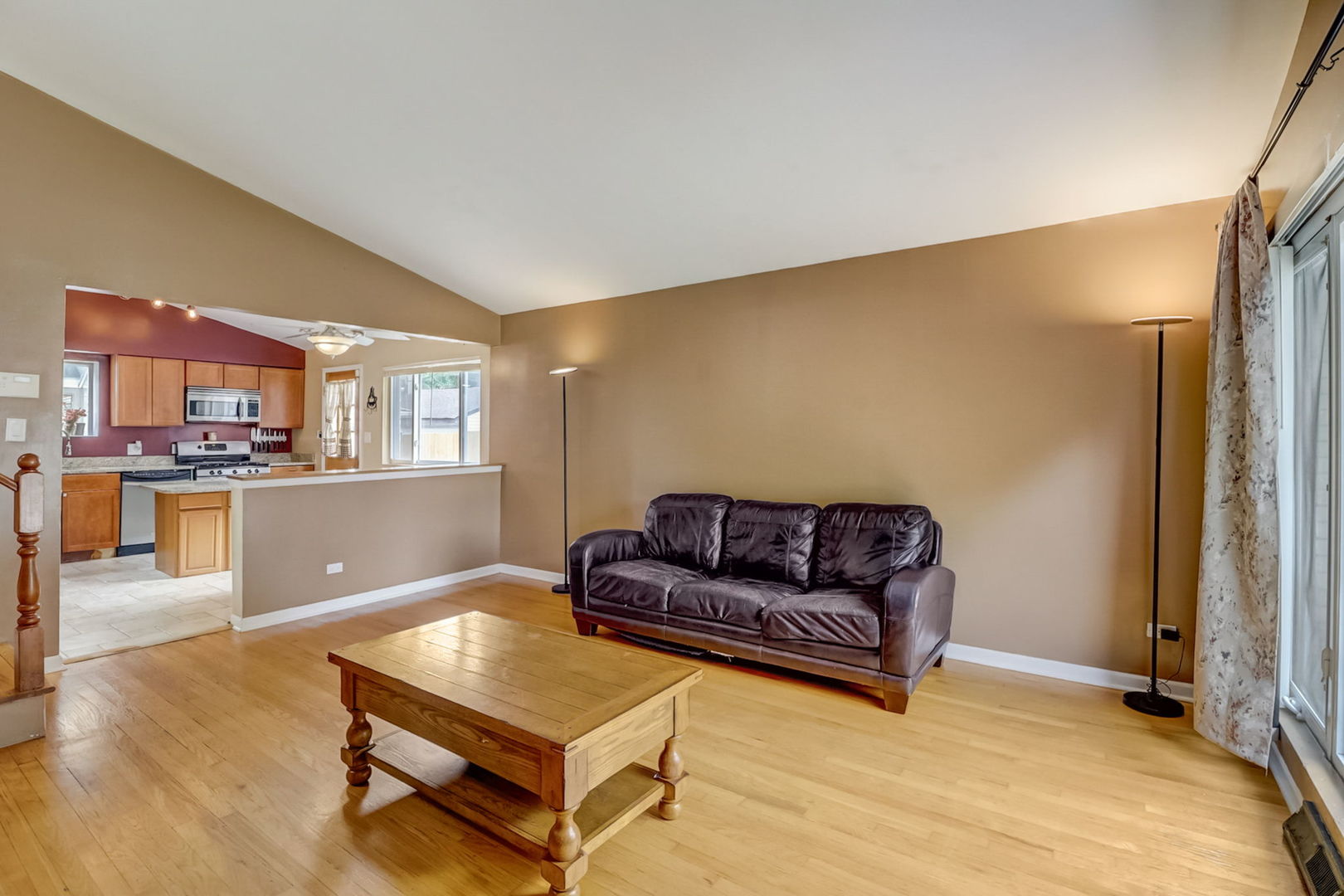 545 High Ridge Road Hillside, IL 60162 - Photo 4 of 33