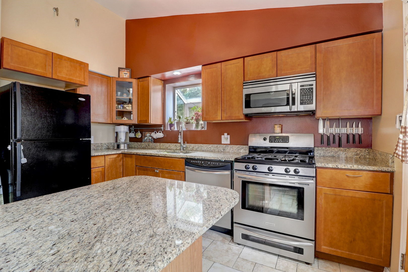545 High Ridge Road Hillside, IL 60162 - Photo 8 of 33