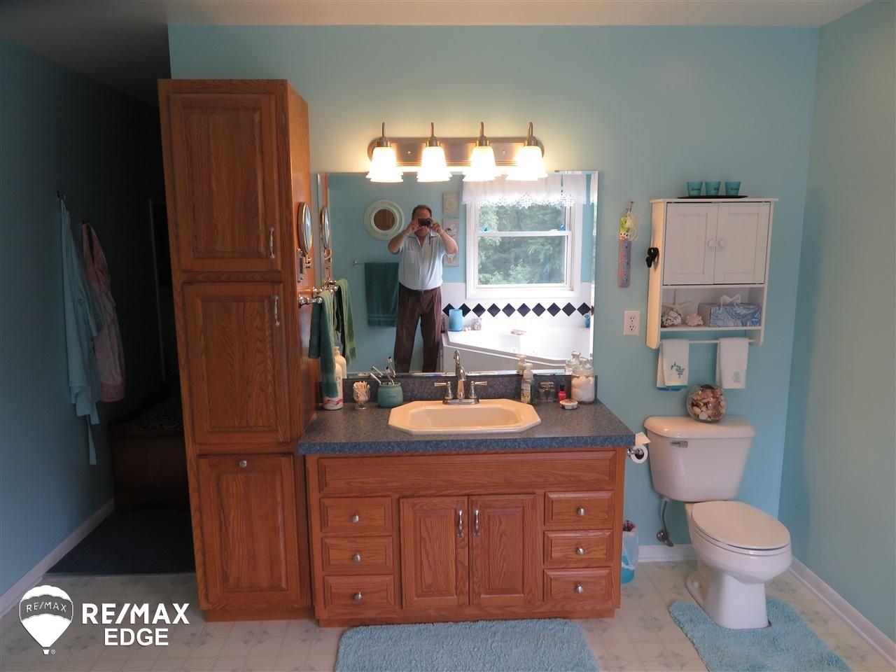 12523 East Bristol Road Davison, MI 48423 - Photo 26 of 57 21463795-25.JPG