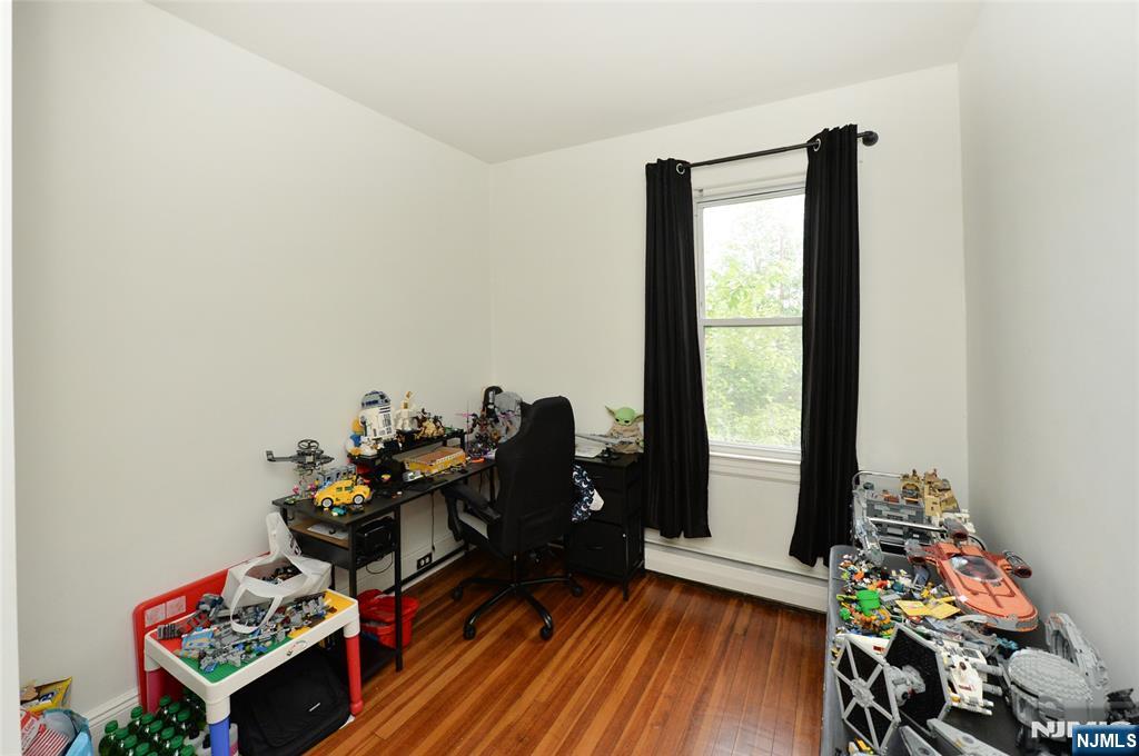 6 May Street Wallington, NJ 07057 - Photo 12 of 17