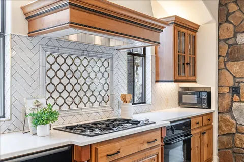$1,999,000 | 2808-2804 Fall Creek Estates Drive, Spicewood, TX 78669