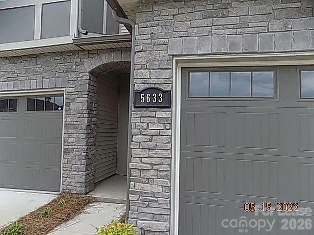 5633 Garrow Glen Road Charlotte, NC 28278 - Photo 3 of 18