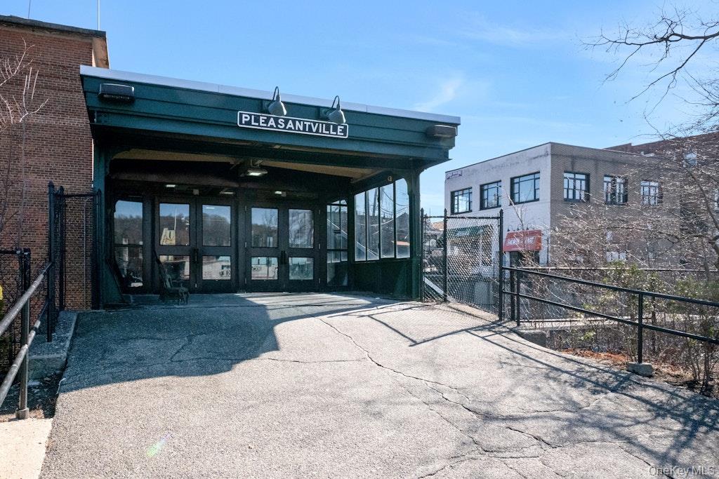 590 Bedford Road, Unit 2 Pleasantville, NY 10570 - Photo 28 of 30