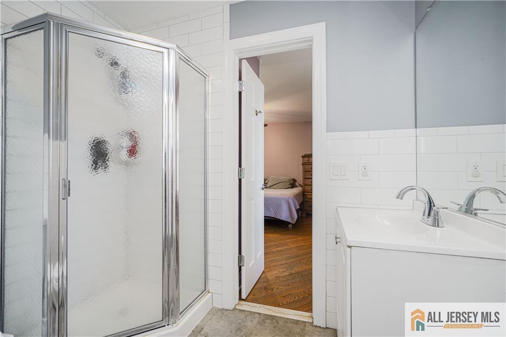82 Milltown Road East Brunswick, NJ 08816 - Photo 20 of 45