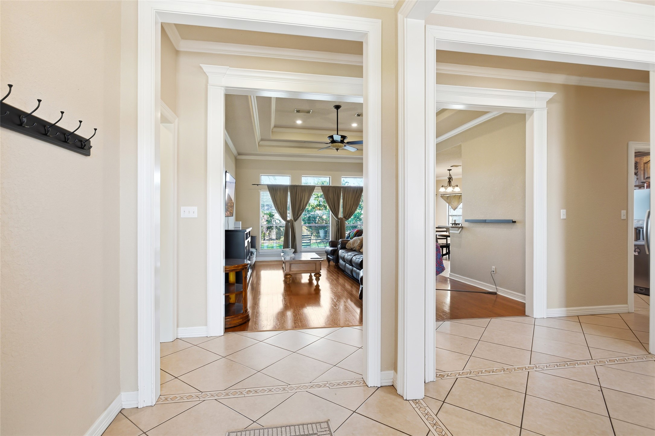 104 Hamilton Clute, TX 77531 - Photo 4 of 25 a view of a hallway and a livingroom