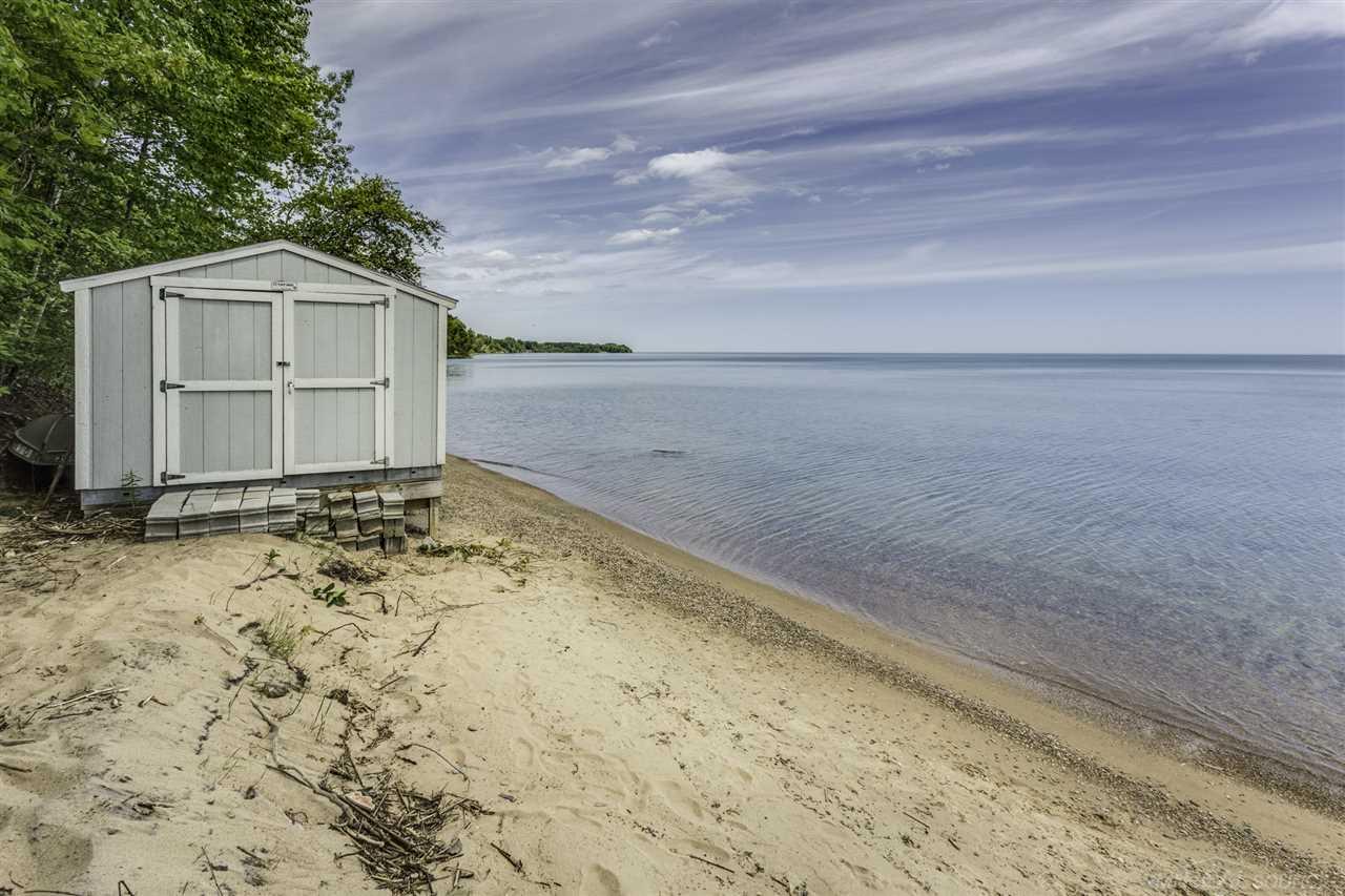 5800 Lakeshore Road Palms, MI 48465 - Photo 4 of 54