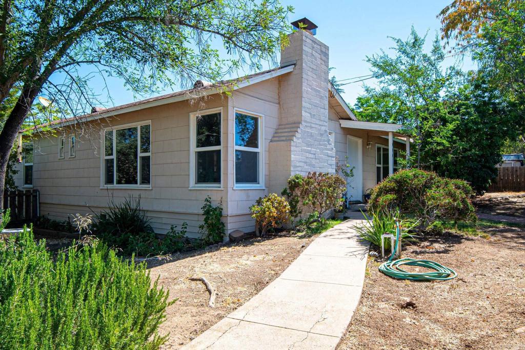 517 Steffy Road Ramona, CA 92065 - Photo 1 of 1 a front view of a house with garden