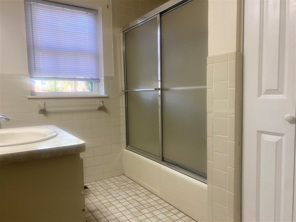 199 Lake Shore Road, Unit 1 Boston, MA 02135 - Photo 5 of 8