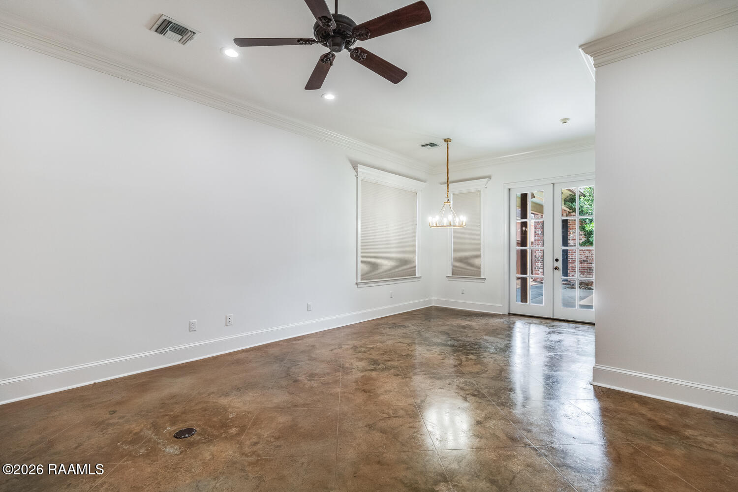 313 Waterview Road Youngsville, LA 70592 - Photo 5 of 20 313 Waterview Rd-4