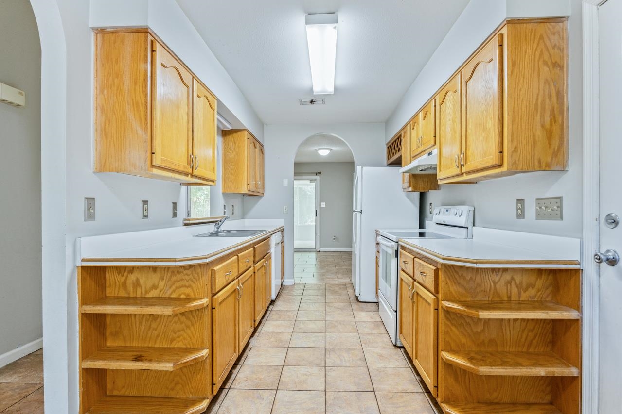 1600 Folkstone Road Tallahassee, FL 32312 - Photo 6 of 32 Gallery Image 6
