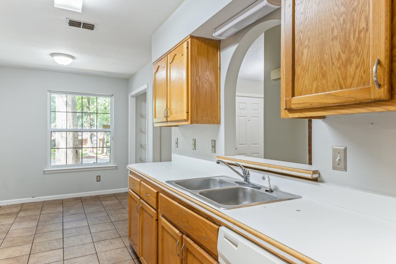 1600 Folkstone Road Tallahassee, FL 32312 - Photo 7 of 32 Gallery Image 7