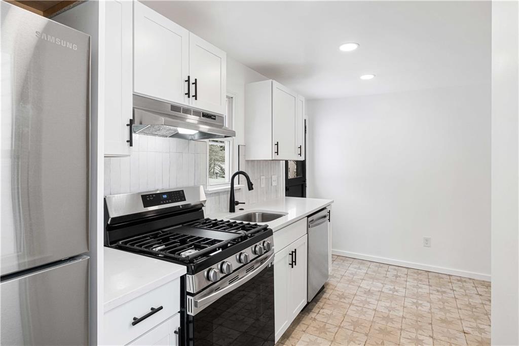 2135 Swallow Hill Road Pittsburgh, PA 15220 - Photo 10 of 25 Gallery Image 10