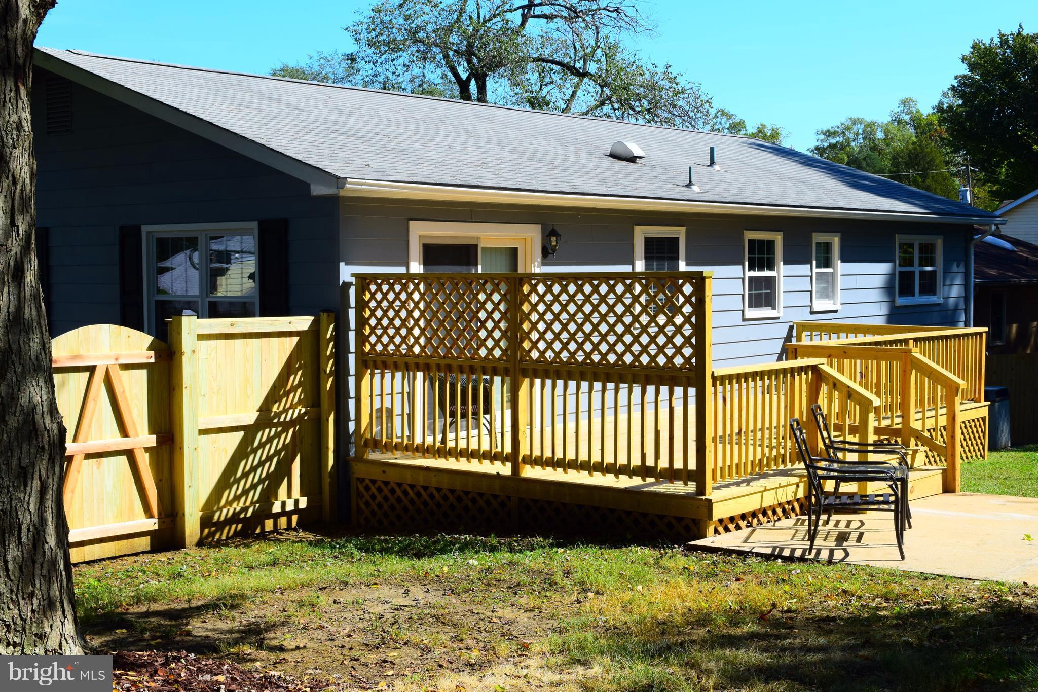 1634 Oldtown Road Edgewater, MD 21037 - Photo 23 of 30 Patio and Deck for Fall evenings
