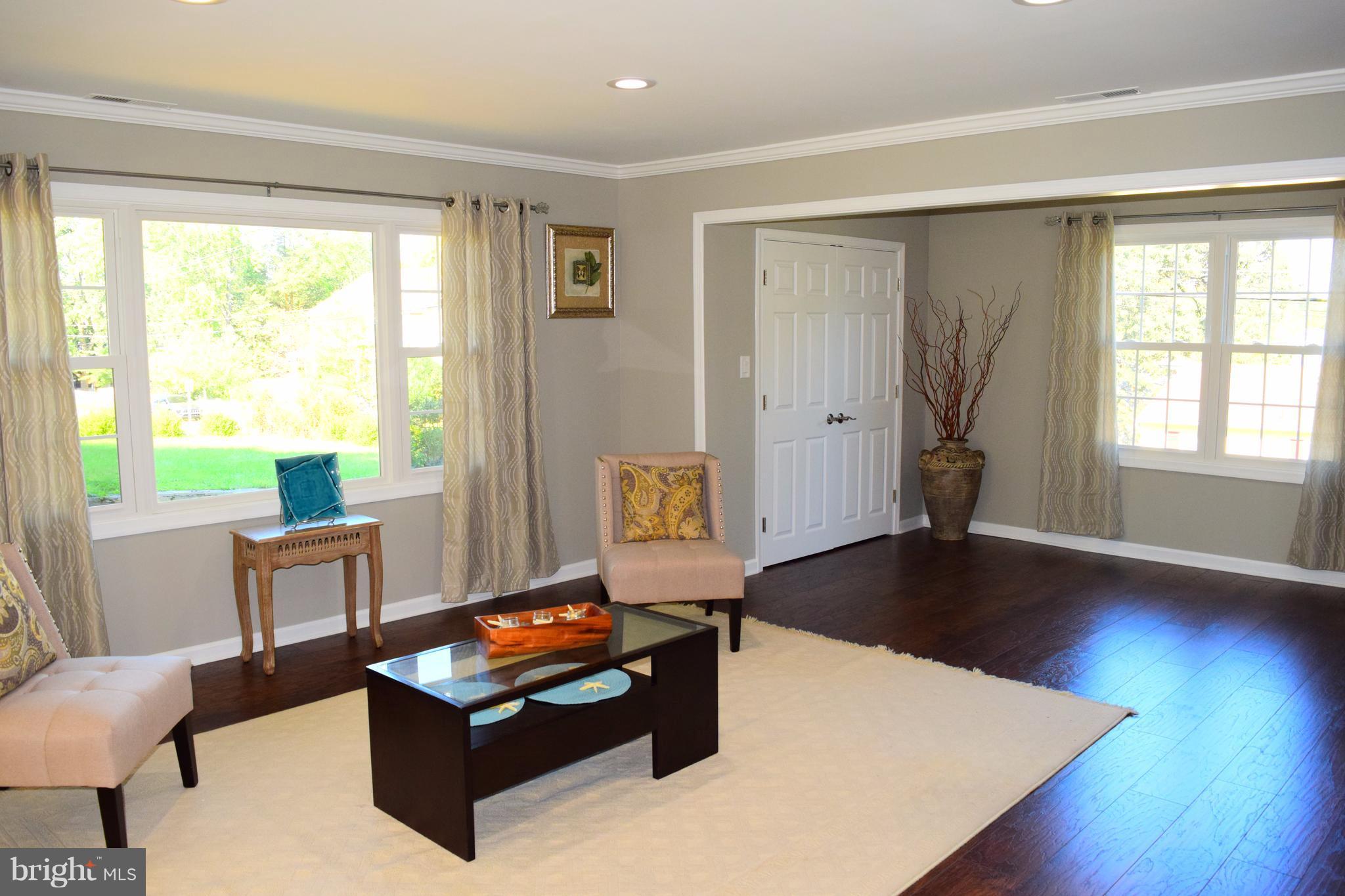 1634 Oldtown Road Edgewater, MD 21037 - Photo 8 of 30 Family Room w/large front entry closet